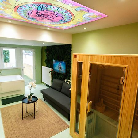 Capsule Flower - Balneo - Cinema - Billard - Nintendo Switch - Mons Centre Esterno foto