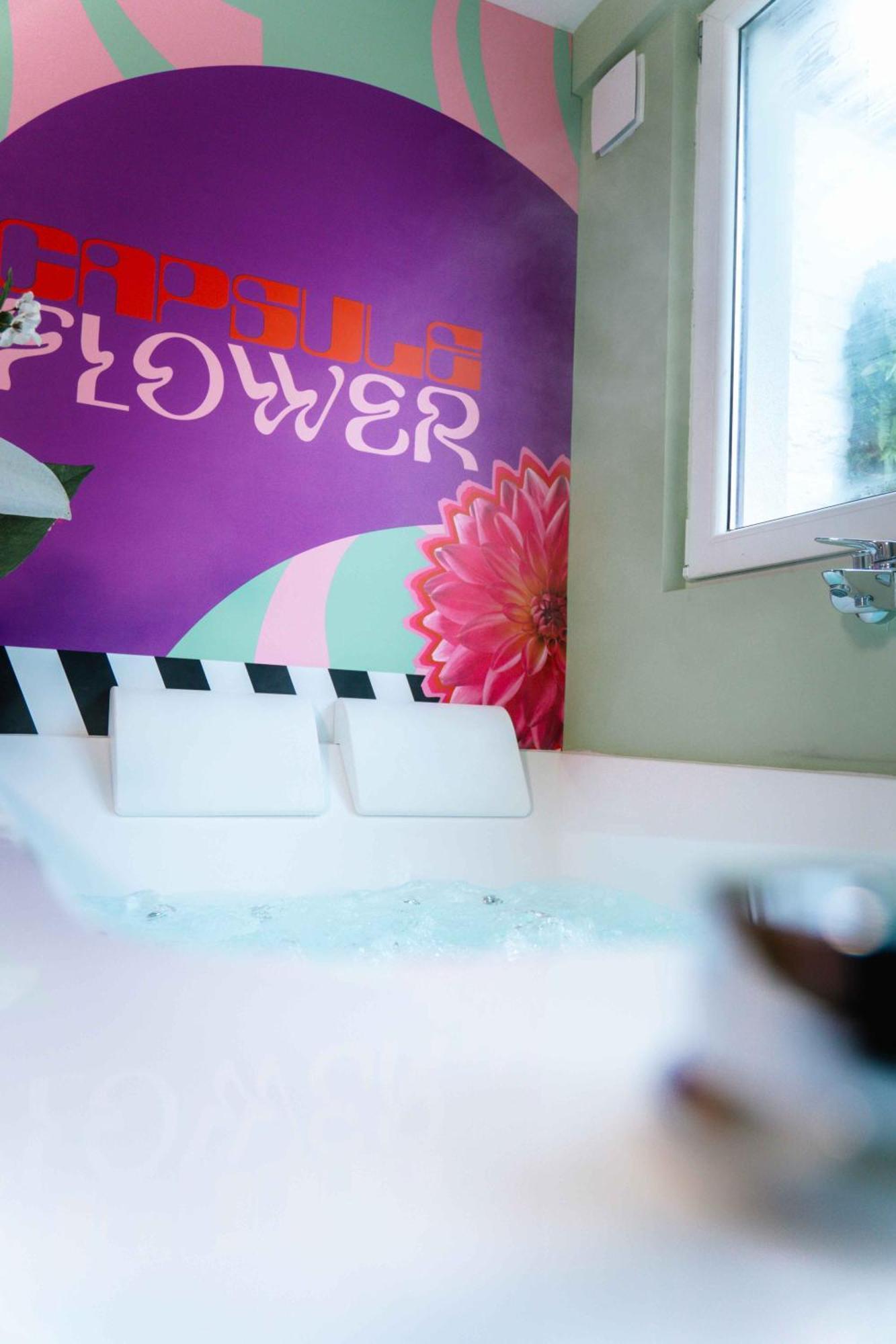 Capsule Flower - Balneo - Cinema - Billard - Nintendo Switch - Mons Centre Esterno foto